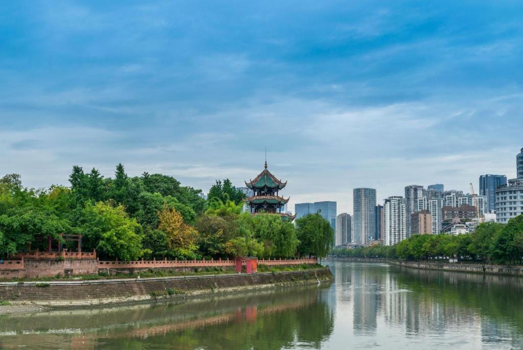 Chengdu Rising Butterfly Hotel Exterior foto